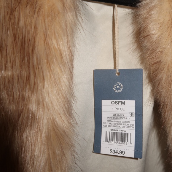 Faux fur sleeveless coat - Picture 2 of 3